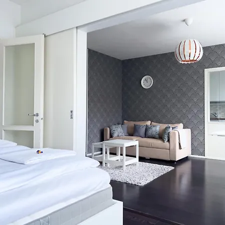 아파트 Lovely 1br Centre 쿠오피오